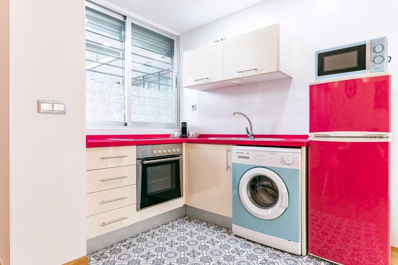 Apartamentos Momas La Casa De Mama Málaga Dış mekan fotoğraf