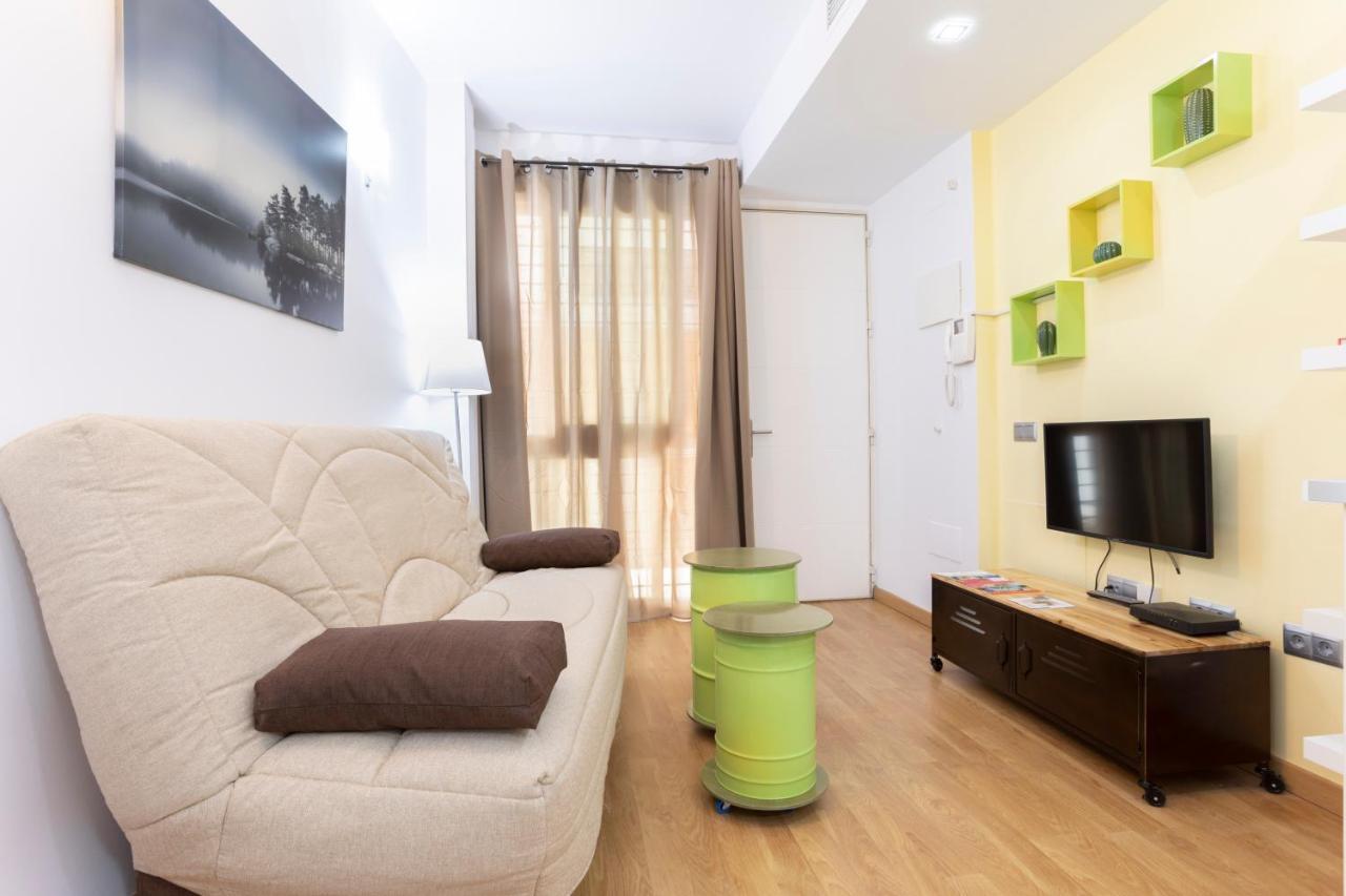 Apartamentos Momas La Casa De Mama Málaga Dış mekan fotoğraf